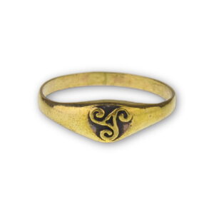 Bronzový prsten Triskel