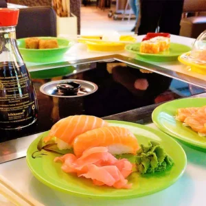 2 hodiny running sushi s grilem na stole