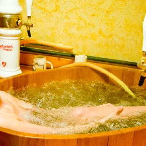 120 minut ve wellness včetně pivní koupele pro dva