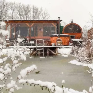 Maringotka s vířivkou