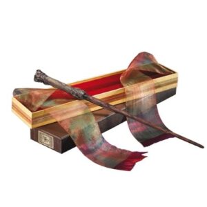 Hůlka Harryho Pottera s krabičkou od Ollivandera