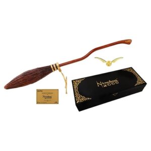 Replika Harry Potter - Koště Nimbus 2000 (se Zlatonkou)